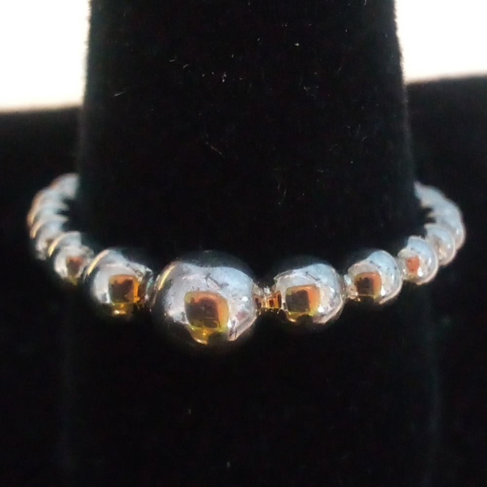 An infinity ring